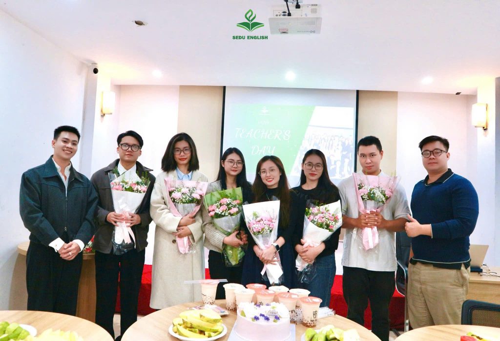 HỒI ỨC 20/11 CỦA GIẢNG VIÊN SEDU ENGLISH: NGÀY TRI ÂN, NGÀY GẮN KẾT, NGÀY CỦA NHỮNG NGƯỜI GIỮ LỬA 1 z7271776232220 b7de783893222b31f7057b01cb928875