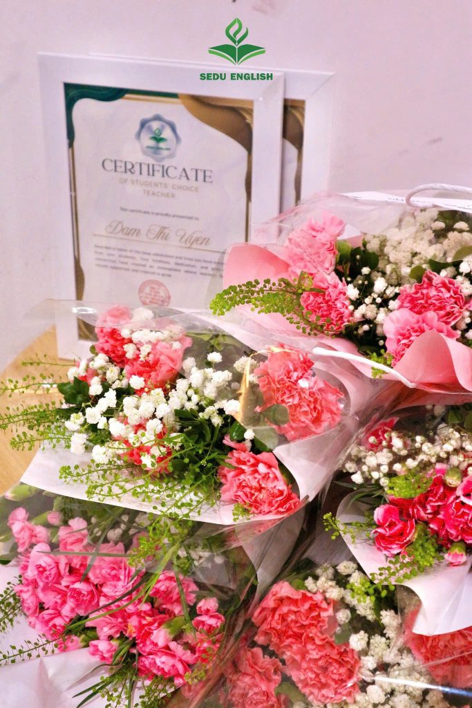 HỒI ỨC 20/11 CỦA GIẢNG VIÊN SEDU ENGLISH: NGÀY TRI ÂN, NGÀY GẮN KẾT, NGÀY CỦA NHỮNG NGƯỜI GIỮ LỬA 3 z7271776252301 f7a8fdefcc13780a73d152c16a31c81c